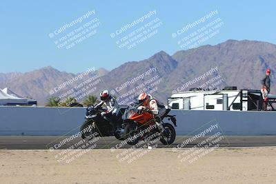 media/Nov-06-2023-Moto Forza (Mon) [[ce023d0744]]/4-Beginner Group/Session 4 (Finish Line Checker)/